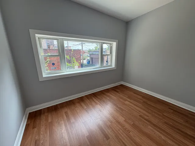 $485,000 | 7847 South Bennett Avenue, Chicago, IL 60649