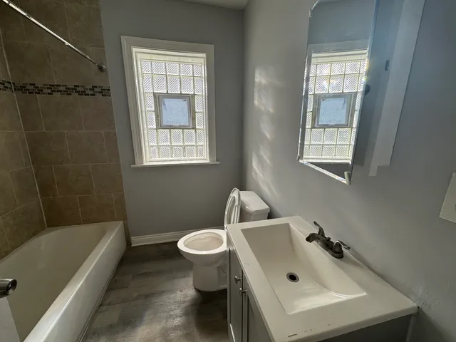 $485,000 | 7847 South Bennett Avenue, Chicago, IL 60649