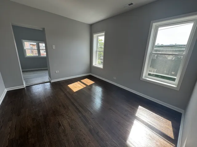 $485,000 | 7847 South Bennett Avenue, Chicago, IL 60649