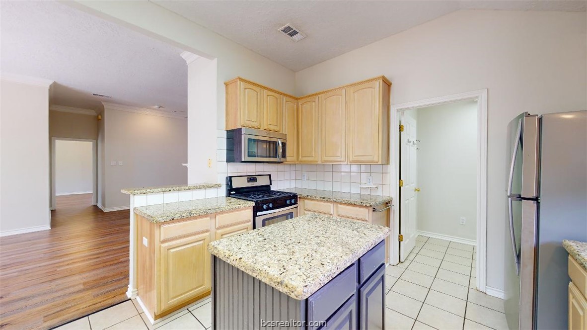 2404 Colgate Circle College Station, TX 77840 - Photo 14 of 37