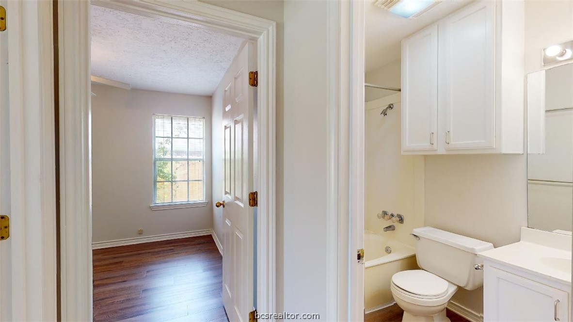 2404 Colgate Circle College Station, TX 77840 - Photo 15 of 37