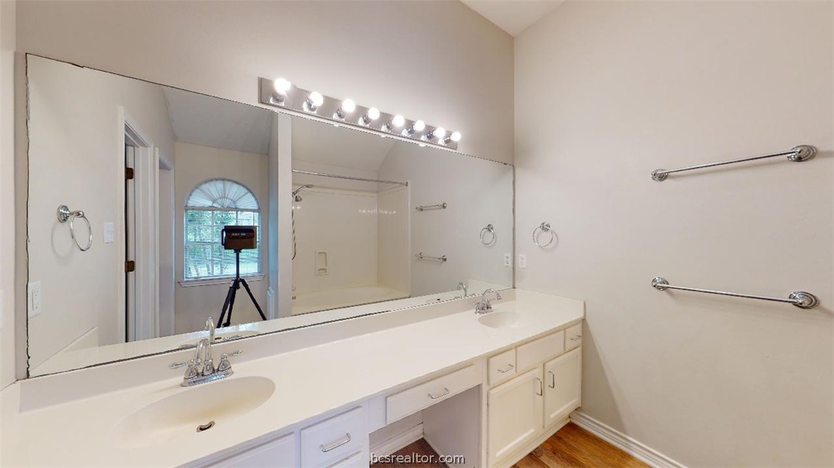 2404 Colgate Circle College Station, TX 77840 - Photo 18 of 37