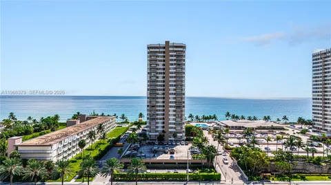 $699,000 | 1950 South Ocean Drive, Unit 3P, Hallandale Beach, FL 33009