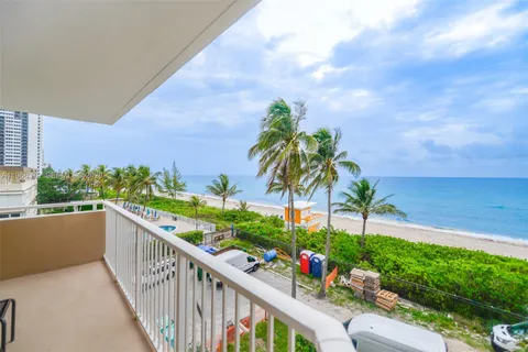 $699,000 | 1950 South Ocean Drive, Unit 3P, Hallandale Beach, FL 33009