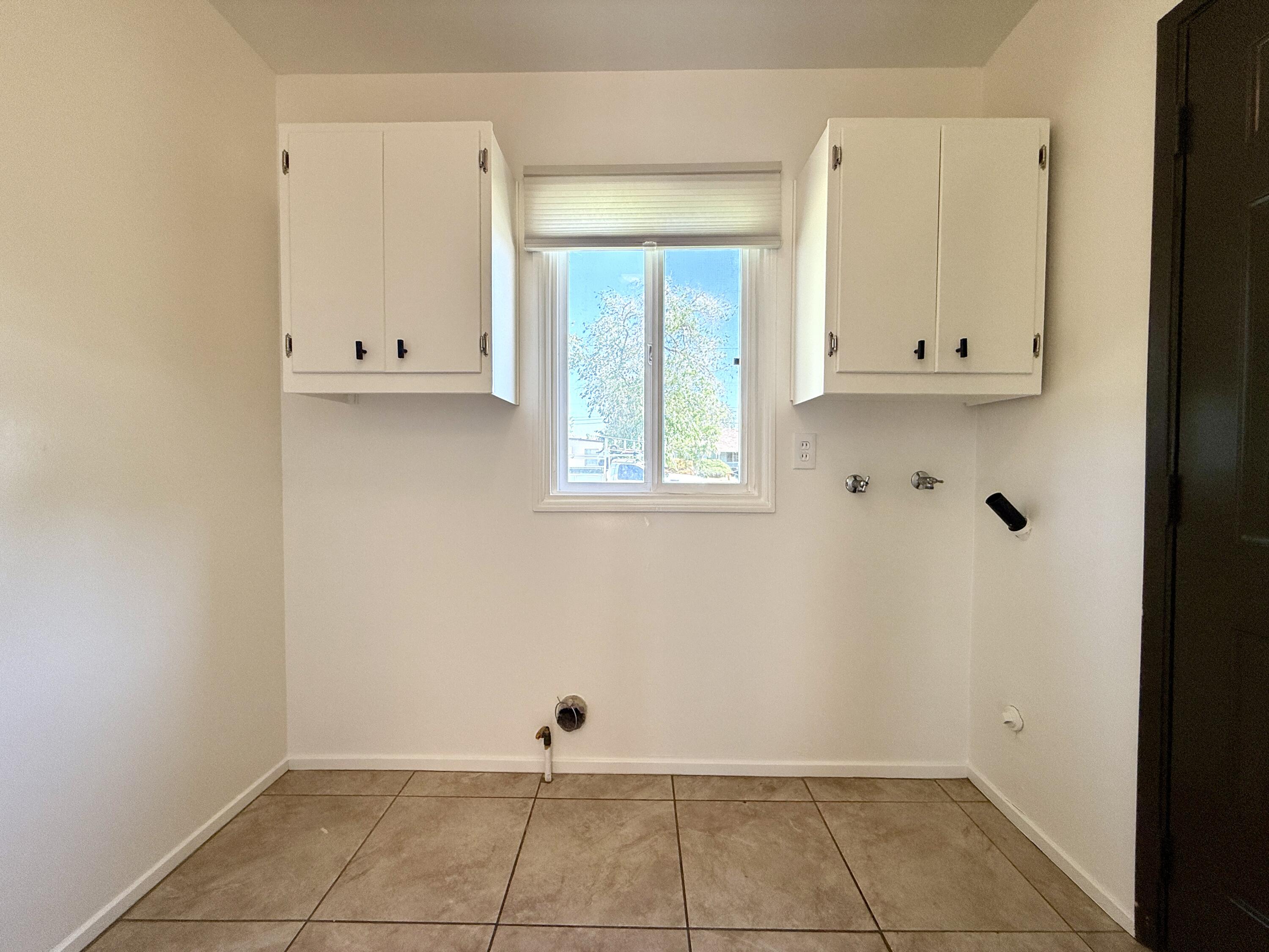 1365 Jenner Street Lancaster, CA 93534 - Photo 19 of 44 laundry #1