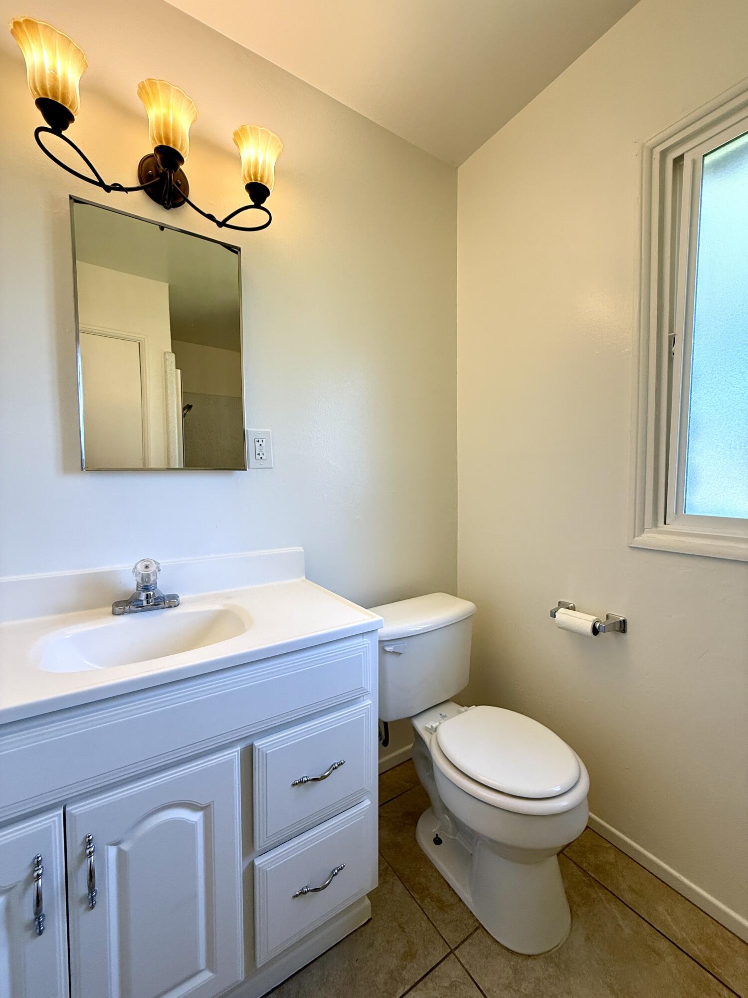 1365 Jenner Street Lancaster, CA 93534 - Photo 34 of 44 Bathroom 2 #1