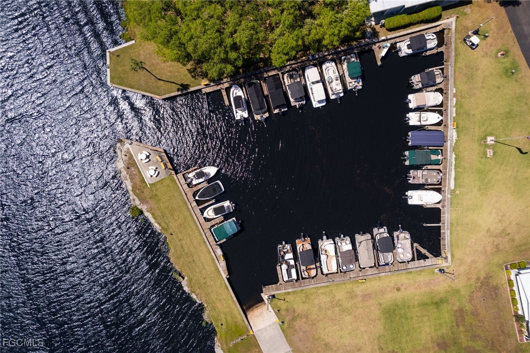 15 Ilex Street Alva, FL 33920 - Photo 42 of 43 a view of entryway and hall