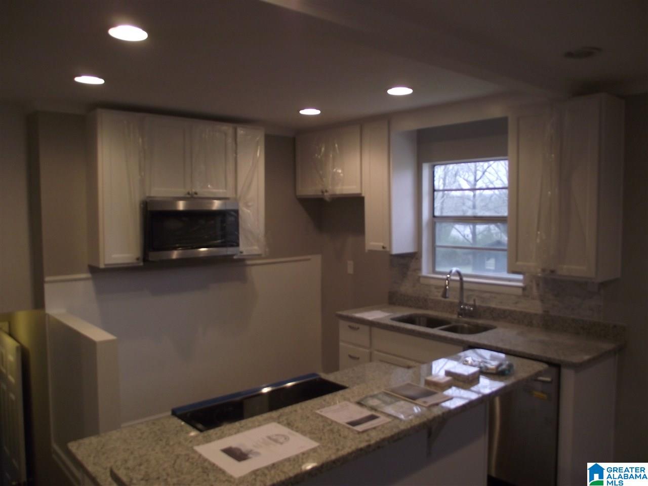 504 Elm Street Southwest Bessemer, AL 35022 - Photo 4 of 23