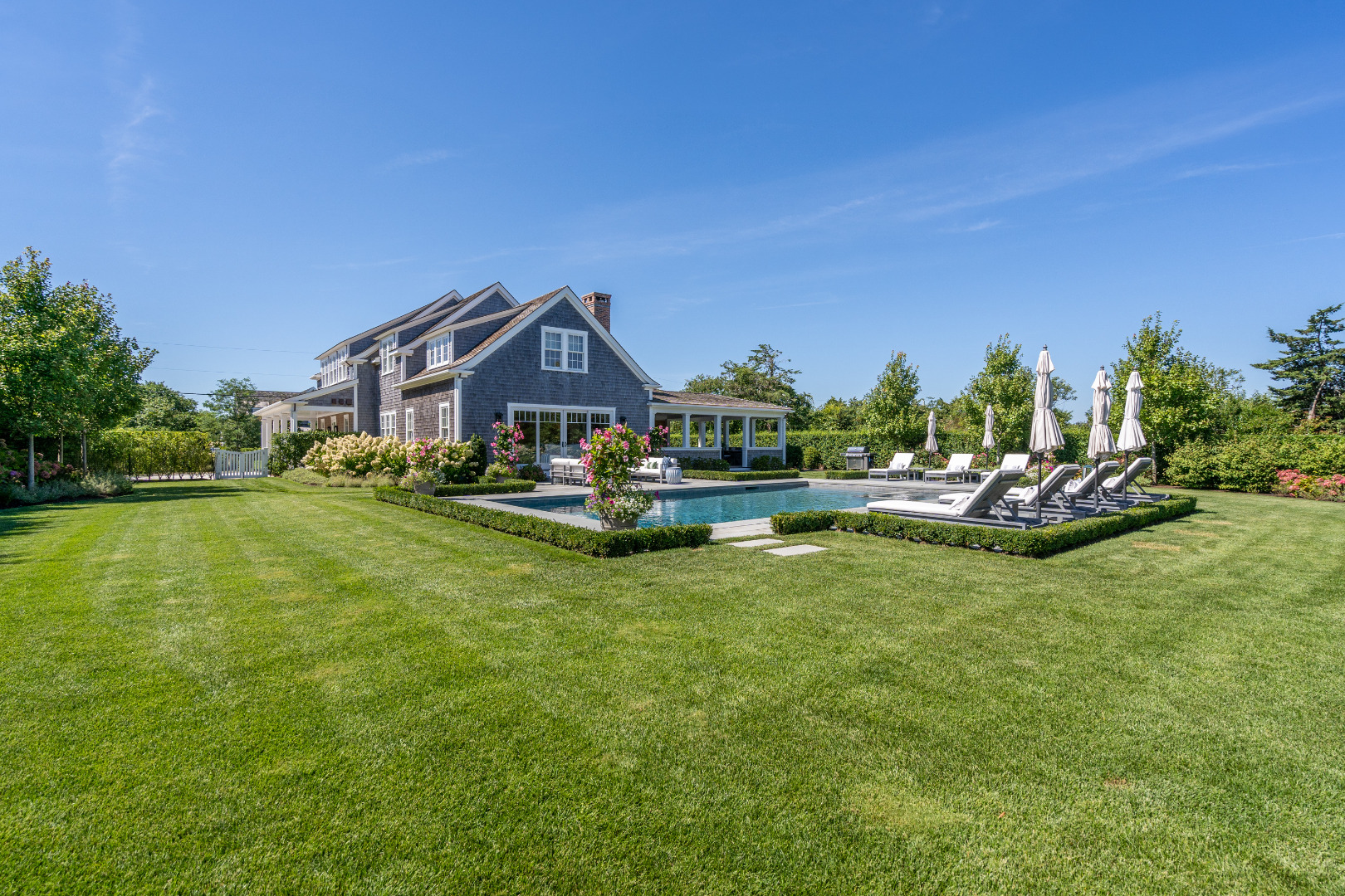 35 Burnell Street Nantucket, MA 02554 - Photo 2 of 48