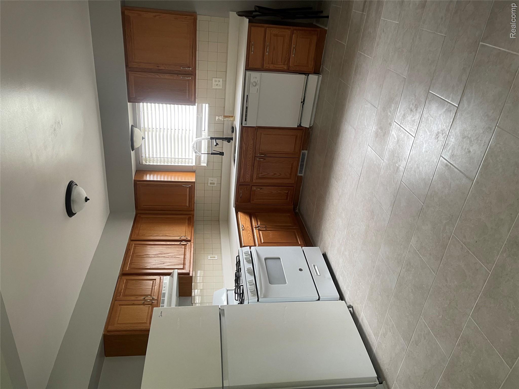 31779 Ryan Road Warren, MI 48092 - Photo 4 of 10