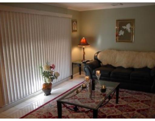 21 Francine Road Framingham, MA 01701 - Photo 5 of 20