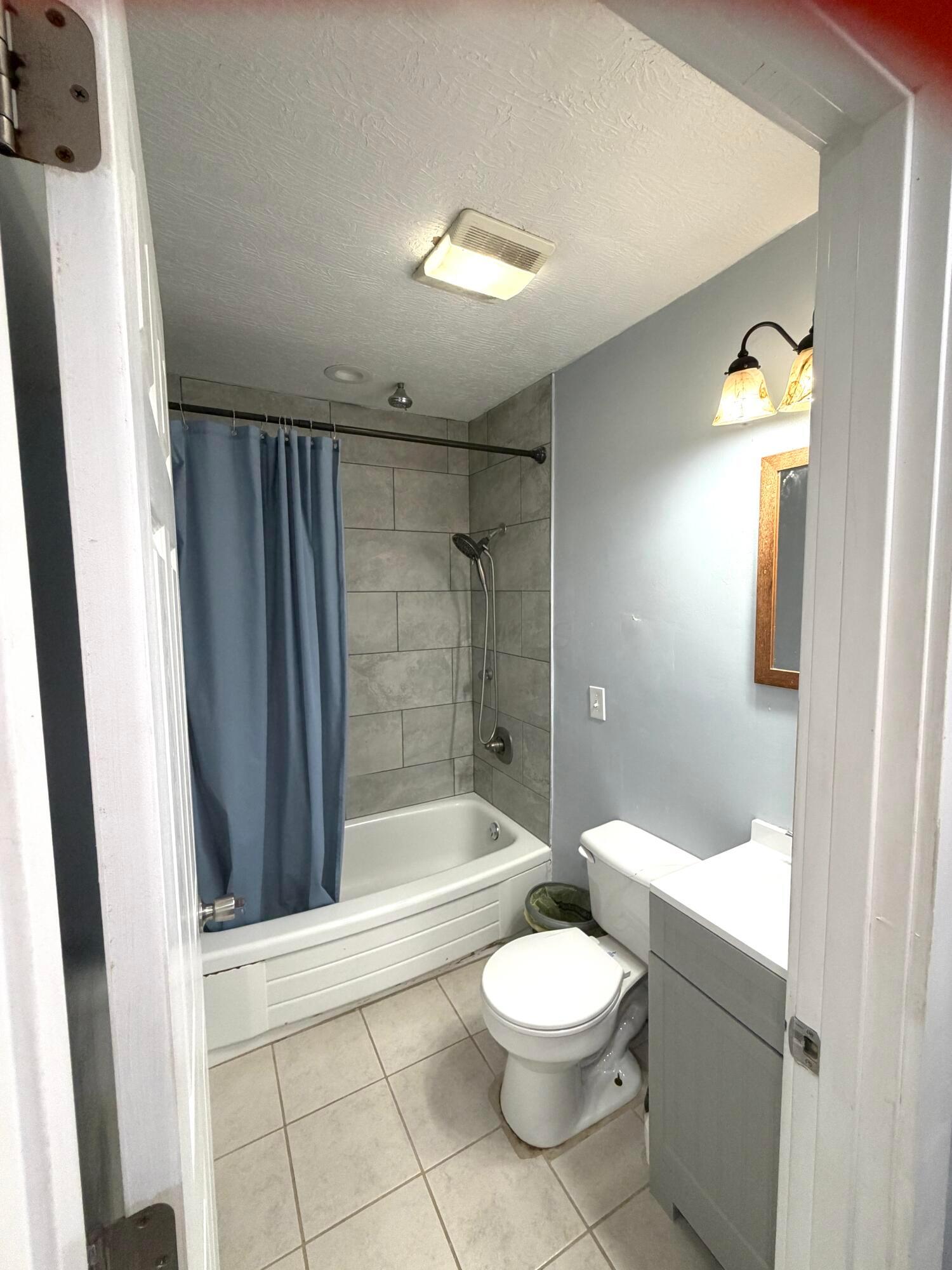 890 Bruckner Road Columbus, OH 43207 - Photo 9 of 15 IMG_7831