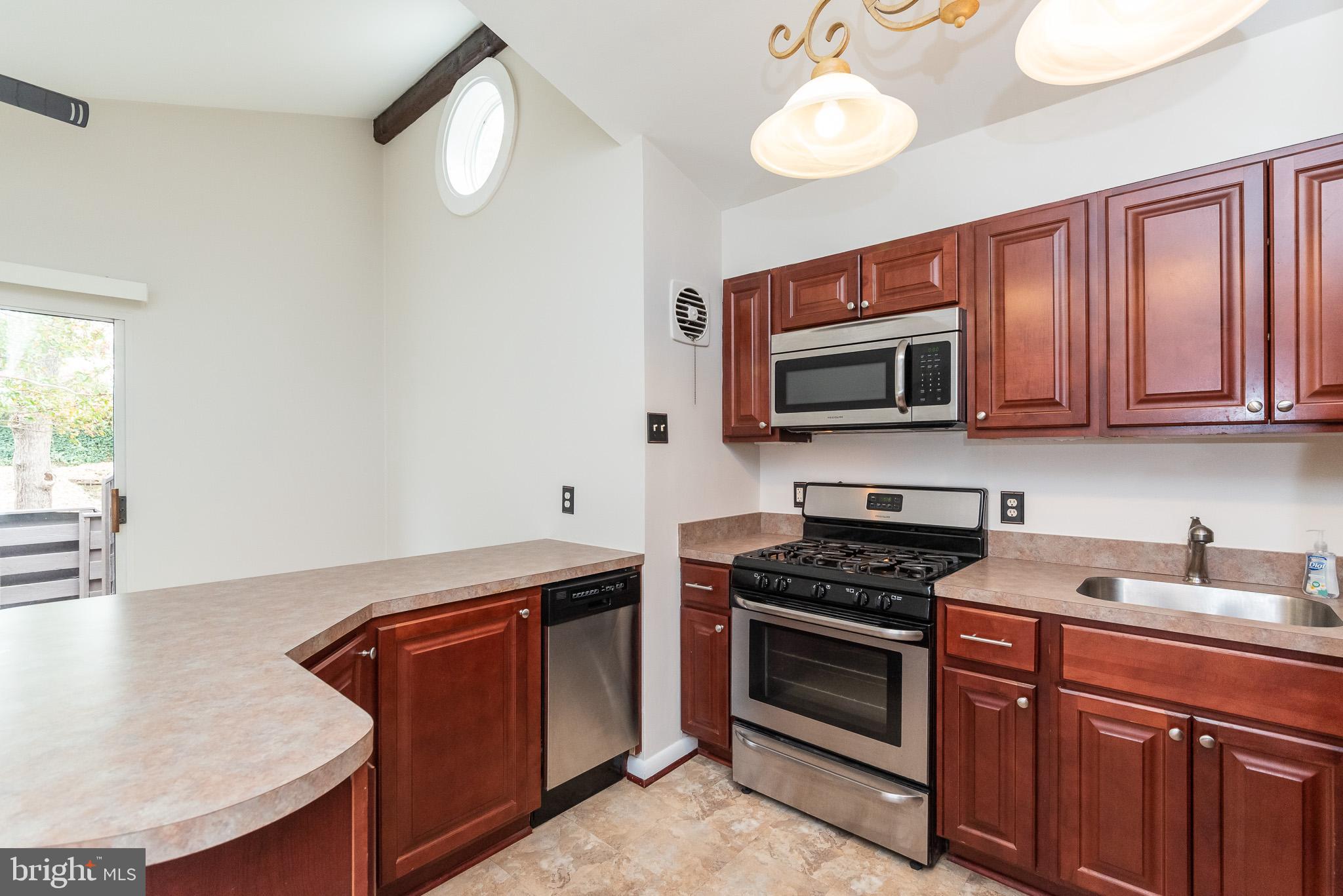 9109 Orbitan Road Baltimore, MD 21234 - Photo 8 of 47 Nice Prep Area/Dishwasher