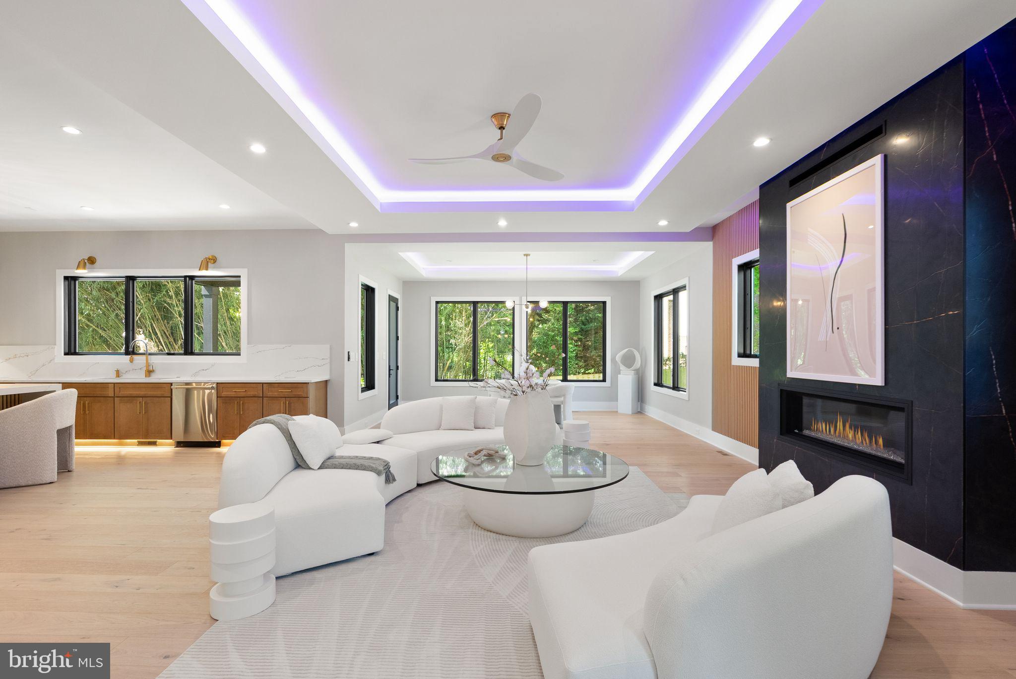 6329 Halsey Road McLean, VA 22101 - Photo 13 of 94 Modern elegance with nature's view.
