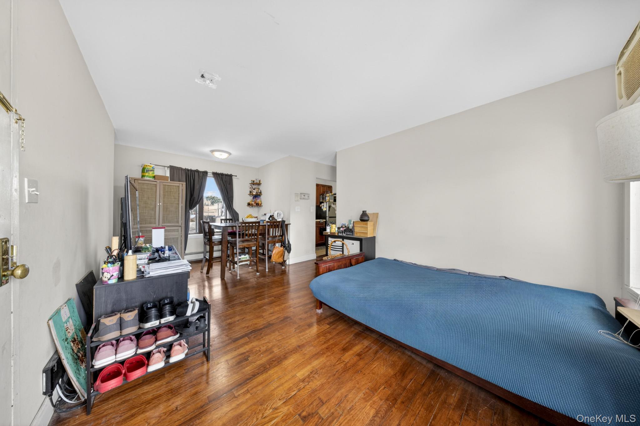 76-14 69th Road Queens, NY 11379 - Photo 8 of 28 Gallery Image 8