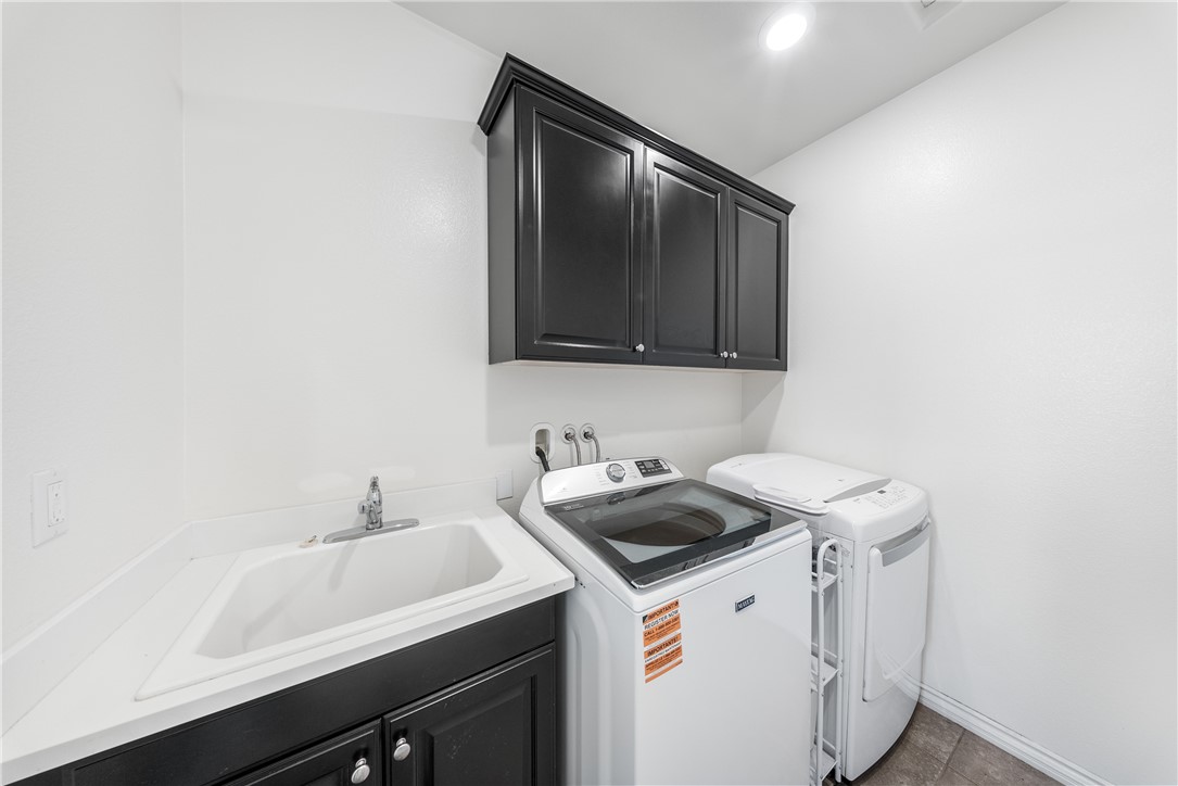 13862 Mardi Gras Lane Riverside, CA 92503 - Photo 33 of 68