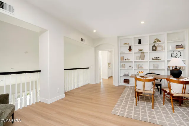 $2,575,000 | 930 Ravensbury Street, Lake Sherwood, CA 91361