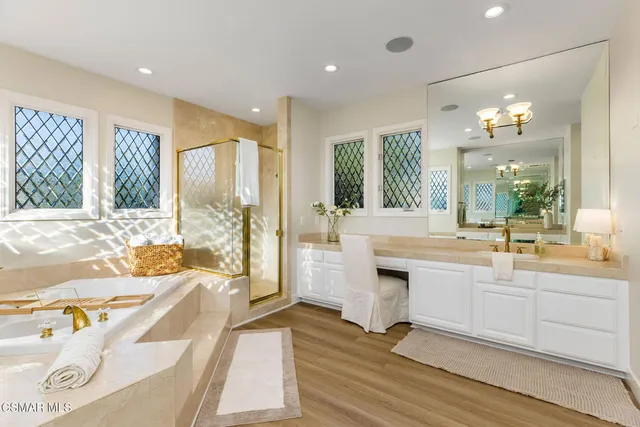 $2,575,000 | 930 Ravensbury Street, Lake Sherwood, CA 91361