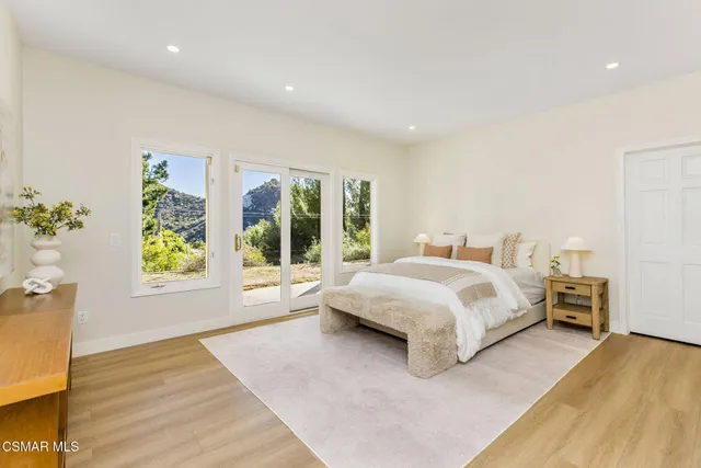 $2,575,000 | 930 Ravensbury Street, Lake Sherwood, CA 91361