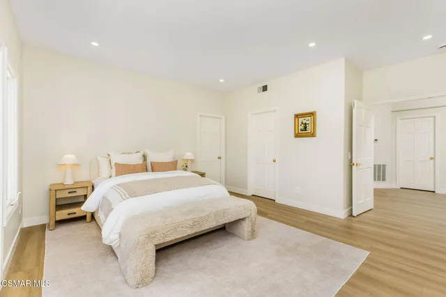 $2,575,000 | 930 Ravensbury Street, Lake Sherwood, CA 91361