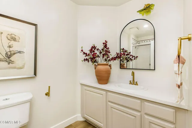 $2,575,000 | 930 Ravensbury Street, Lake Sherwood, CA 91361