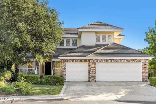 $2,575,000 | 930 Ravensbury Street, Lake Sherwood, CA 91361