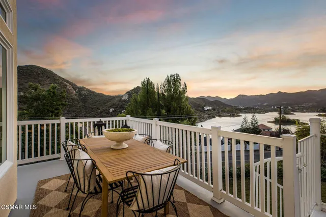 $2,575,000 | 930 Ravensbury Street, Lake Sherwood, CA 91361