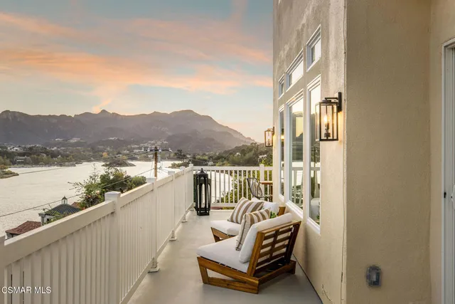 $2,575,000 | 930 Ravensbury Street, Lake Sherwood, CA 91361