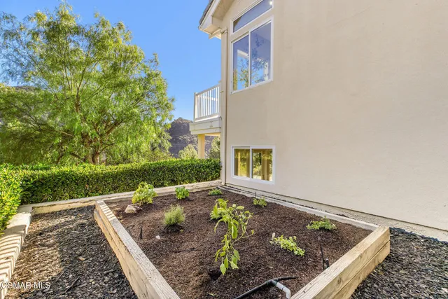 $2,575,000 | 930 Ravensbury Street, Lake Sherwood, CA 91361