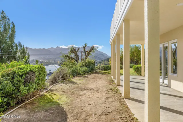 $2,575,000 | 930 Ravensbury Street, Lake Sherwood, CA 91361