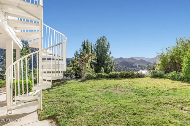 $2,575,000 | 930 Ravensbury Street, Lake Sherwood, CA 91361