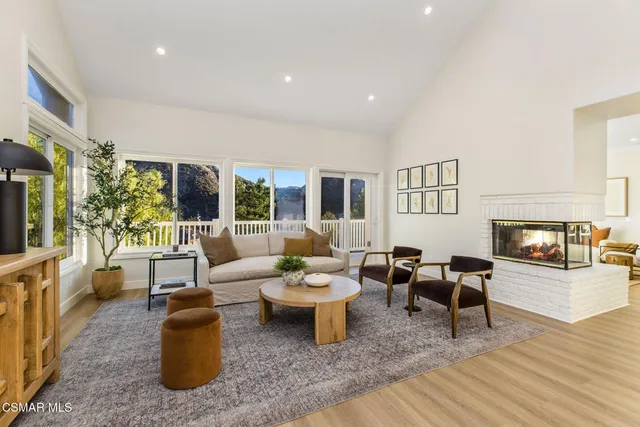 $2,575,000 | 930 Ravensbury Street, Lake Sherwood, CA 91361