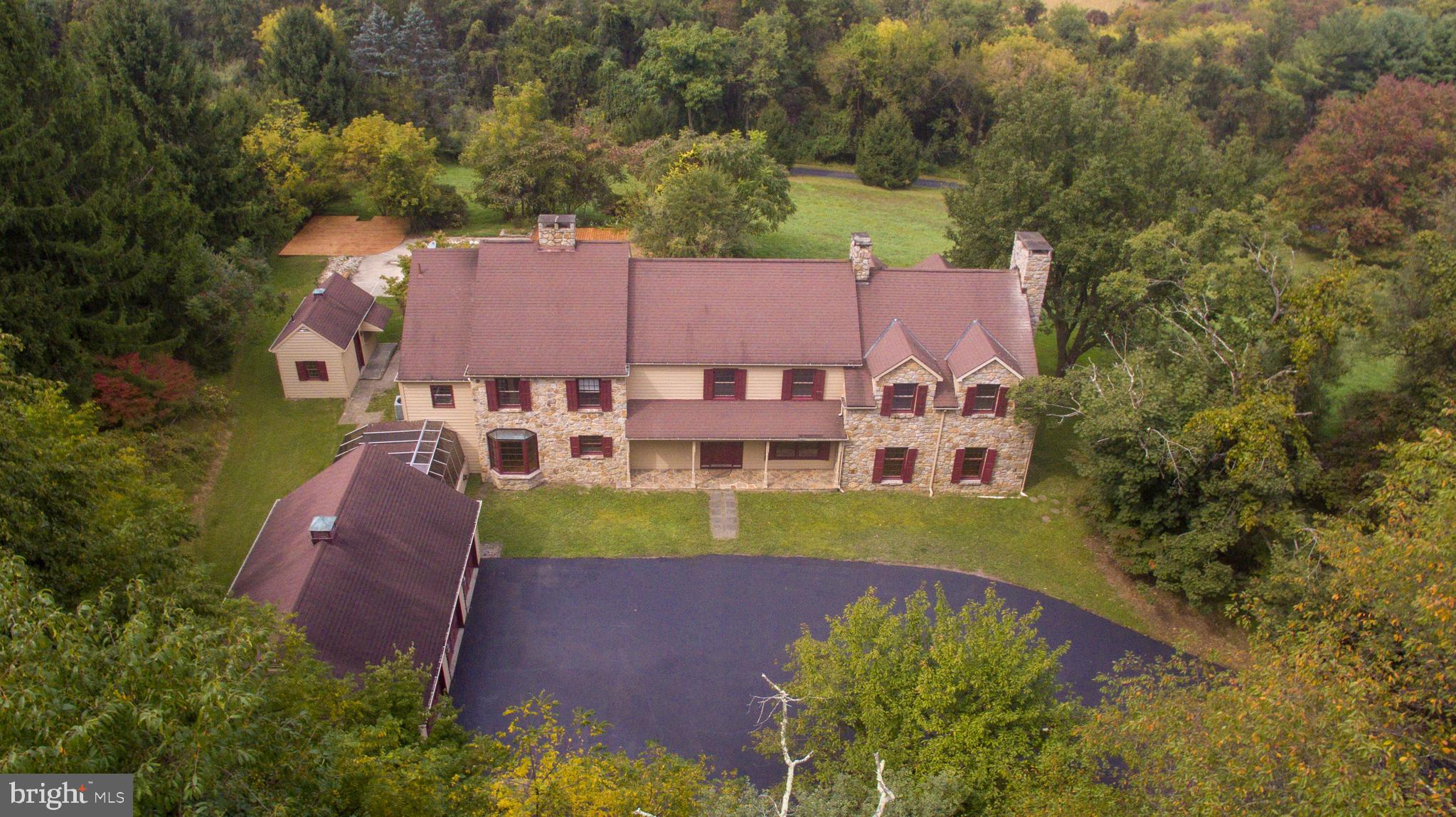 430 Hilltop Road Riegelsville, PA 18077 - Photo 3 of 56