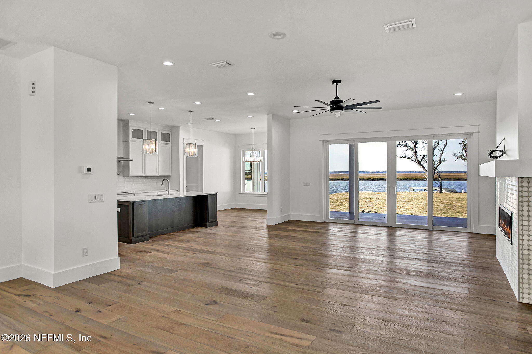 15936 Shark Road West Jacksonville, FL 32226 - Photo 8 of 32 33-web-or-mls-IMG_0182