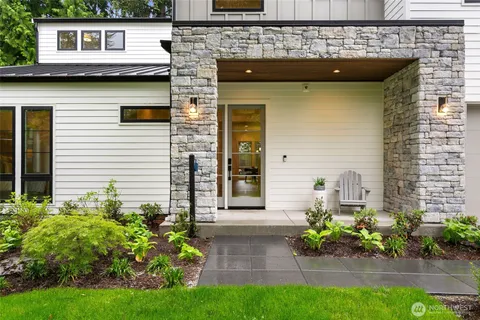 $3,599,950 | 4526 89th Avenue Southeast, Mercer Island, WA 98040