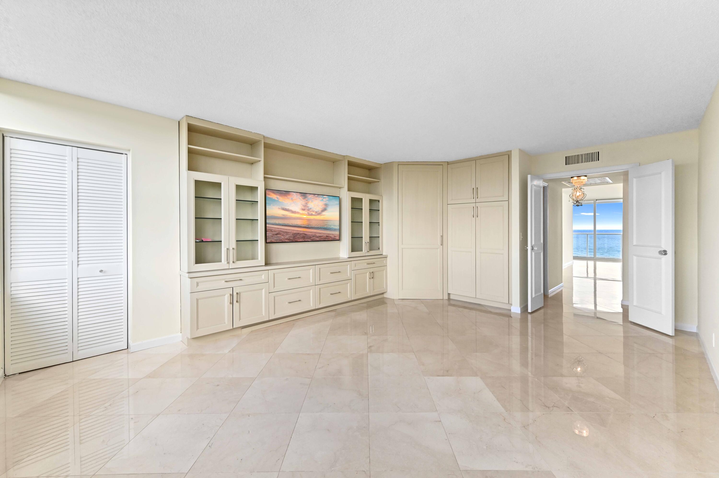 2800 South Ocean Boulevard, Unit 11M Boca Raton, FL 33432 - Photo 20 of 65 Office with OCEAN Views