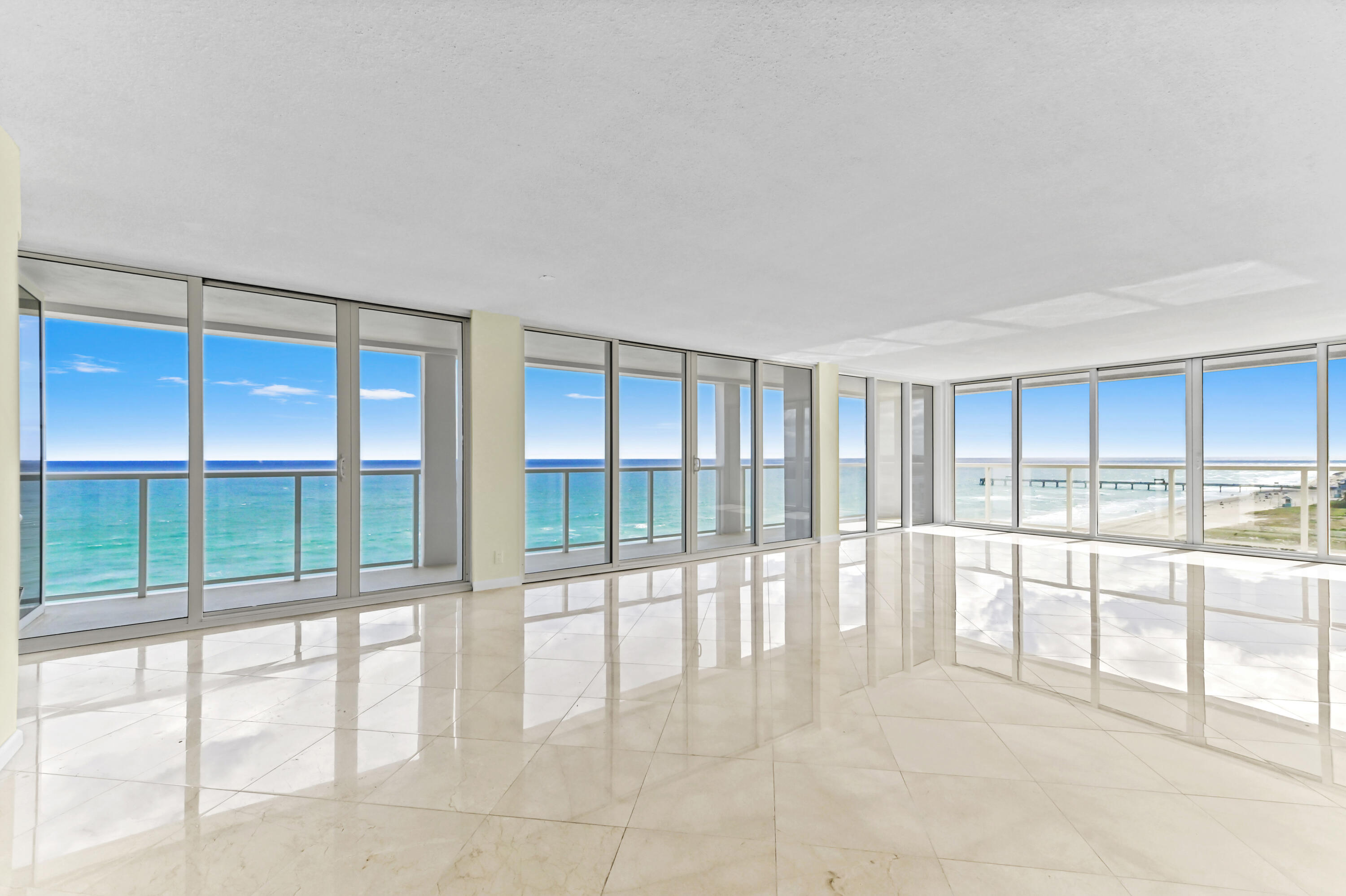 2800 South Ocean Boulevard, Unit 11M Boca Raton, FL 33432 - Photo 4 of 65 a view of an empty room and window