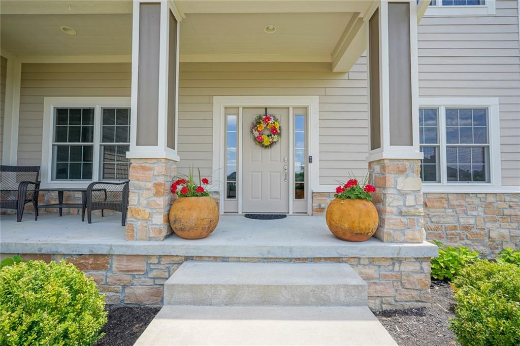 9957 Backstretch Row Fishers, IN 46040 - Photo 2 of 56 Gallery Image 2