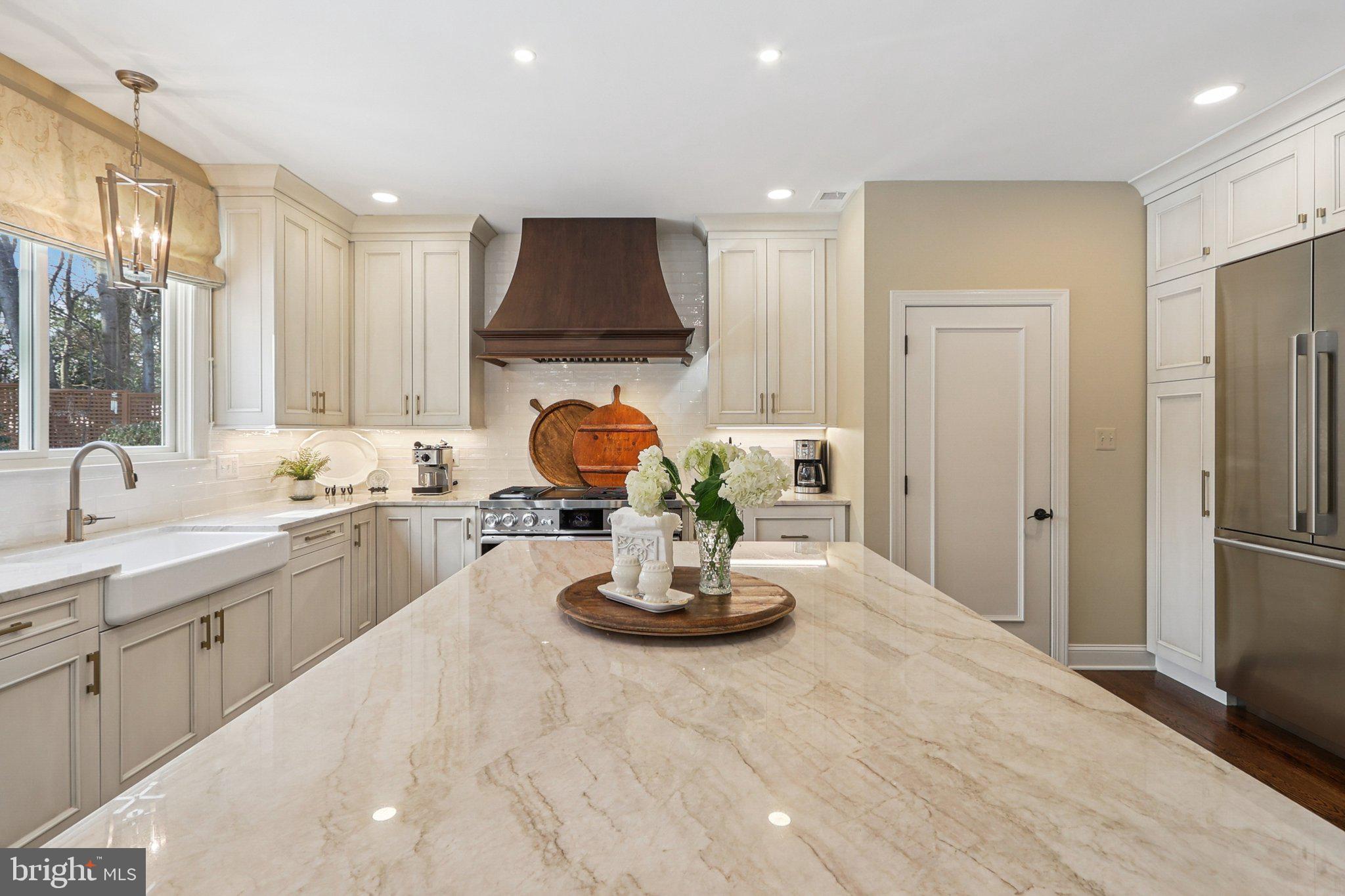 11186 Longwood Grove Drive Reston, VA 20194 - Photo 18 of 98