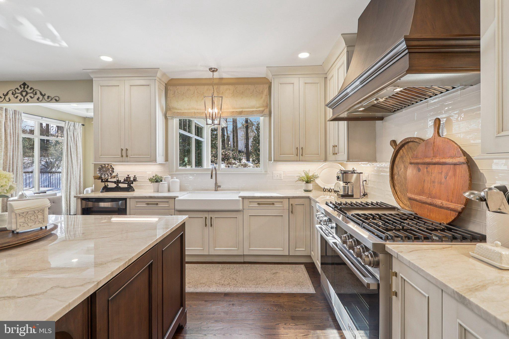 11186 Longwood Grove Drive Reston, VA 20194 - Photo 23 of 98