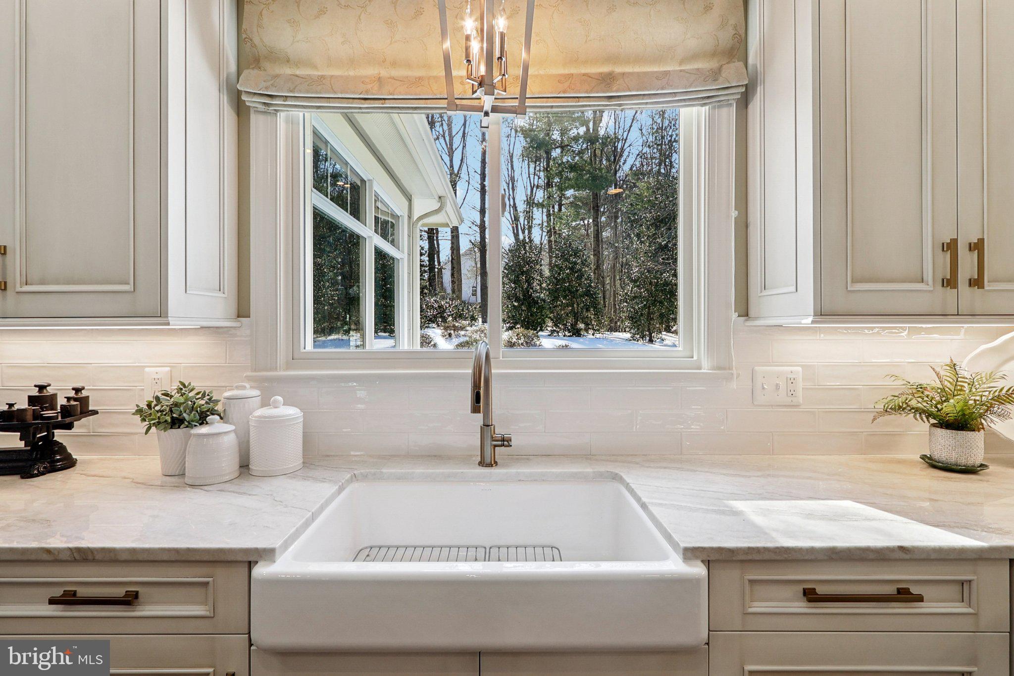 11186 Longwood Grove Drive Reston, VA 20194 - Photo 24 of 98