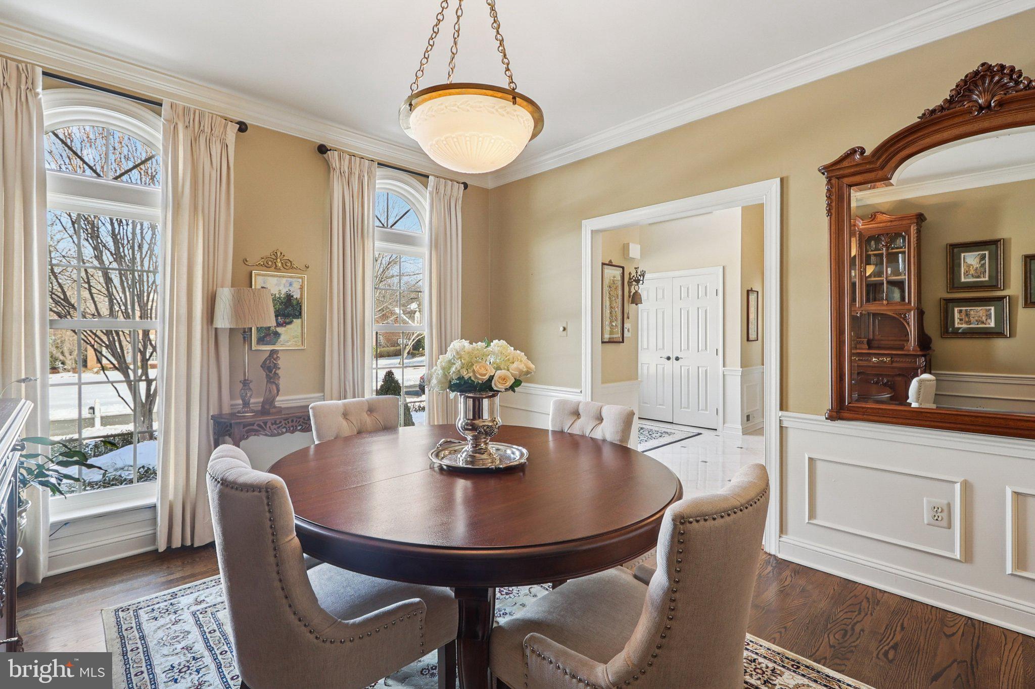 11186 Longwood Grove Drive Reston, VA 20194 - Photo 9 of 98