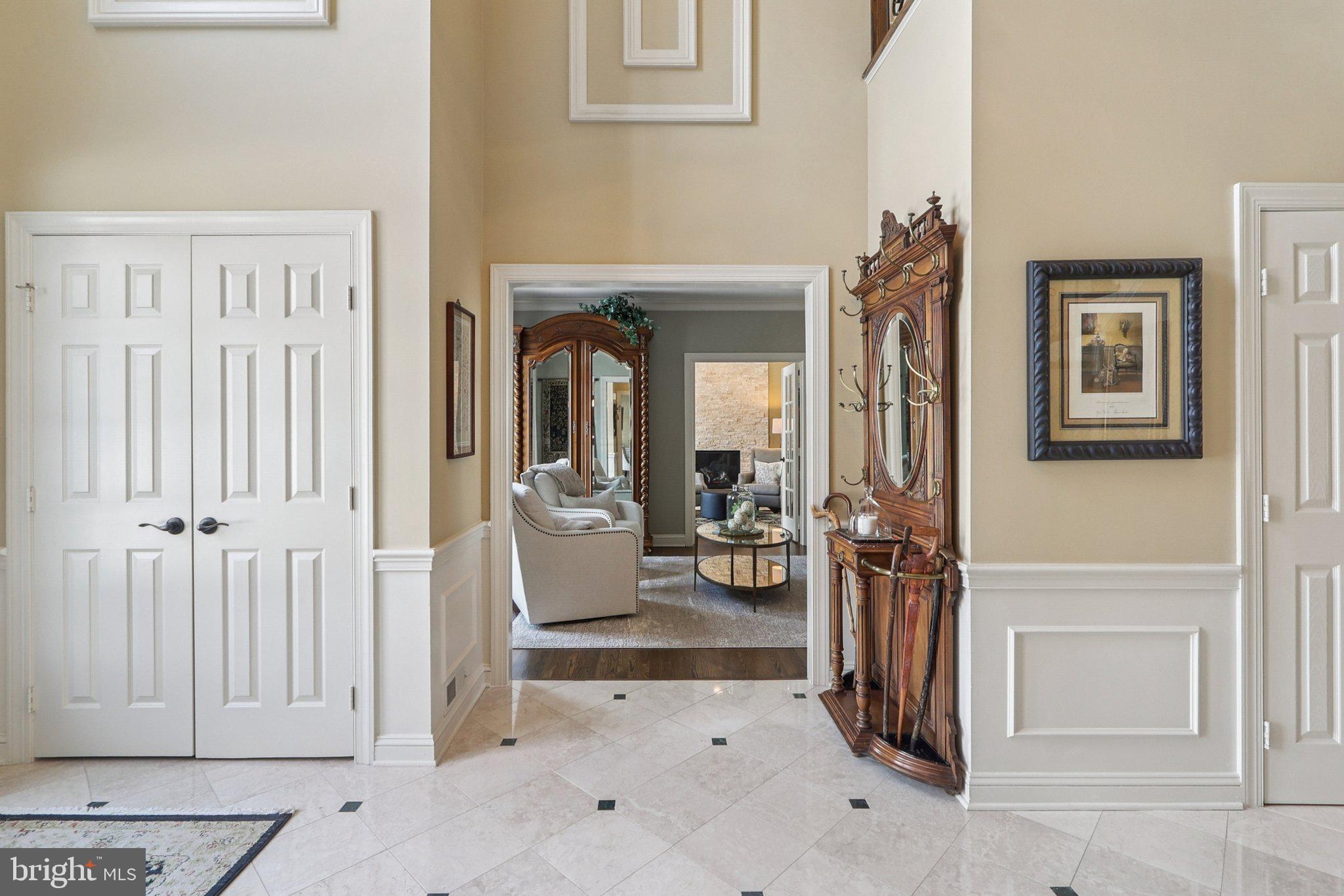 11186 Longwood Grove Drive Reston, VA 20194 - Photo 10 of 98