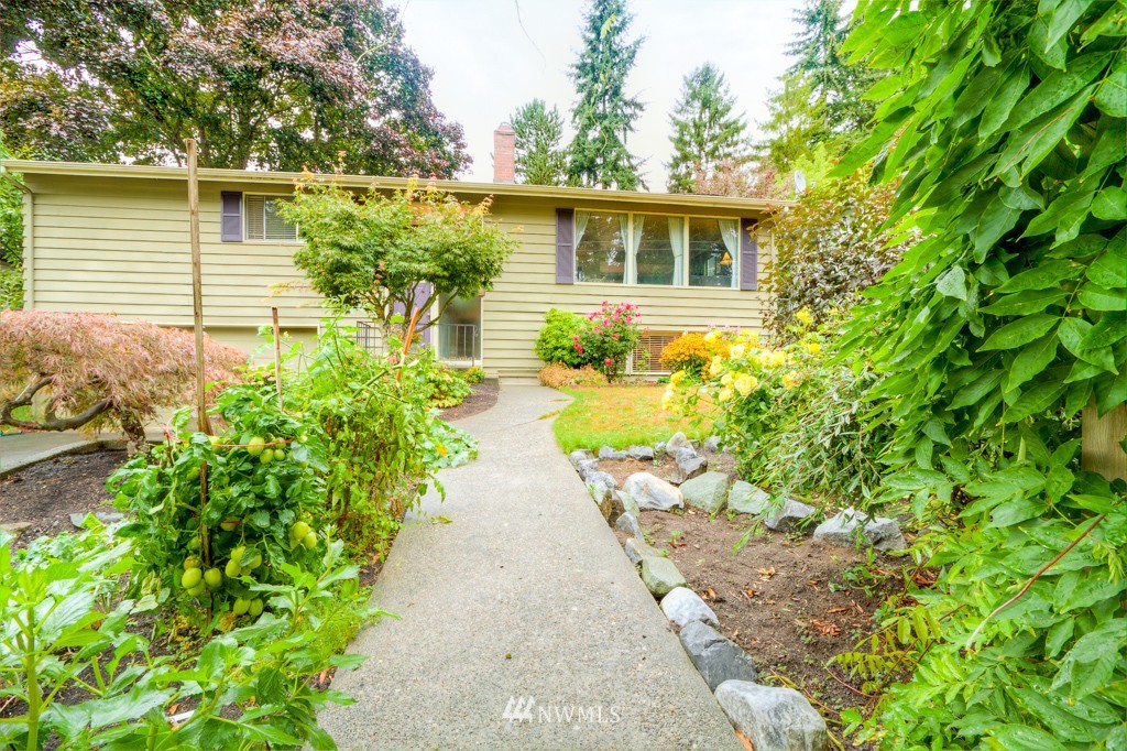 9411 216th Street Southwest Edmonds, WA 98020 - Photo 1 of 20 Gallery Image 1