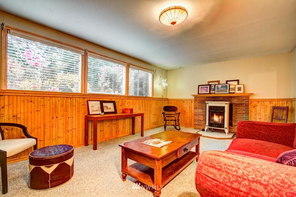 9411 216th Street Southwest Edmonds, WA 98020 - Photo 14 of 20 Gallery Image 14