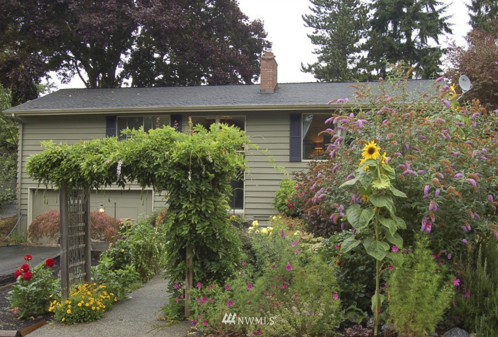 9411 216th Street Southwest Edmonds, WA 98020 - Photo 17 of 20 Gallery Image 17
