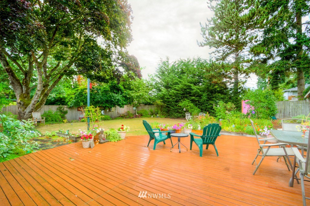 9411 216th Street Southwest Edmonds, WA 98020 - Photo 18 of 20 Gallery Image 18