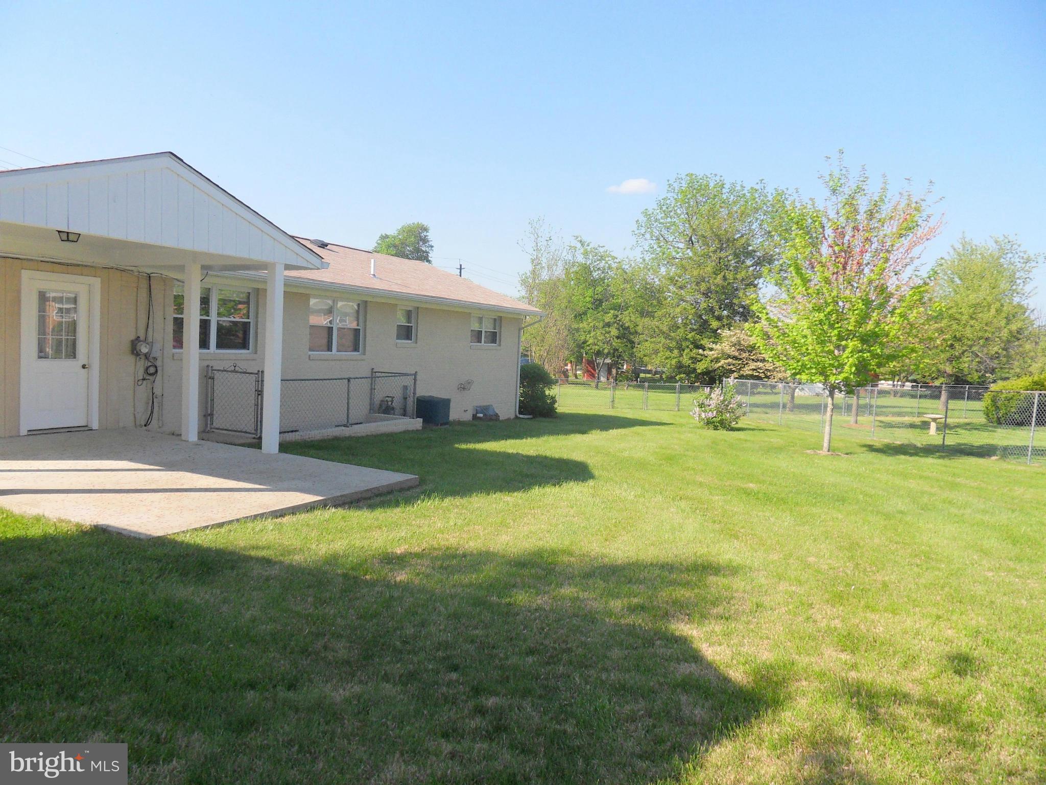 10018 Thrift Road Clinton, MD 20735 - Photo 14 of 17 Exterior (Rear)