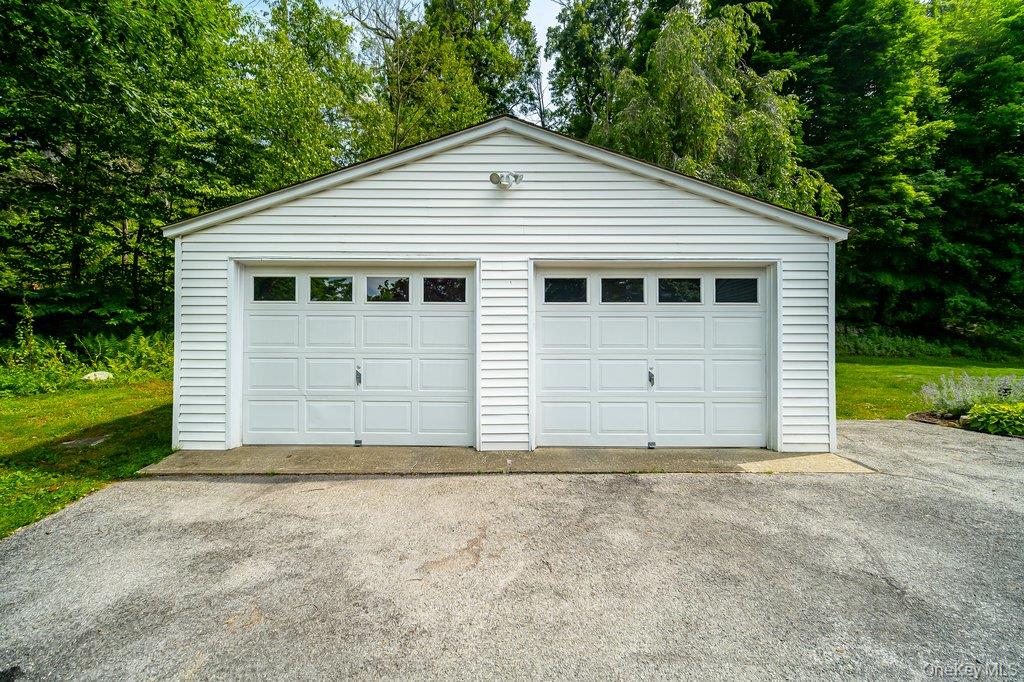 70 Van Wyck Lake Road Fishkill, NY 12524 - Photo 4 of 29