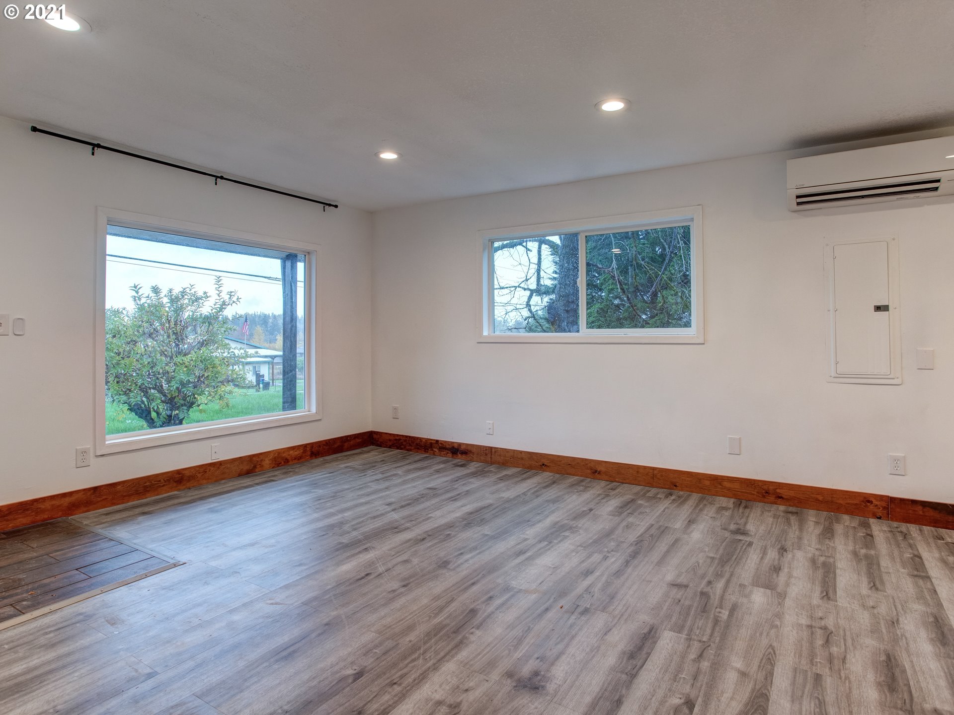 2517 Northeast 199th Street Ridgefield, WA 98642 - Photo 5 of 25 a view of empty room with wooden floor and fan